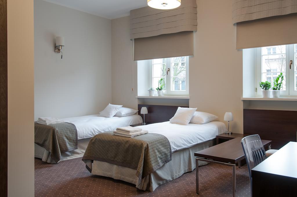 B&B Wieniawa Parking I Sniadanie W Cenie! Breakfast And Parking Included! Leszno  Habitación foto